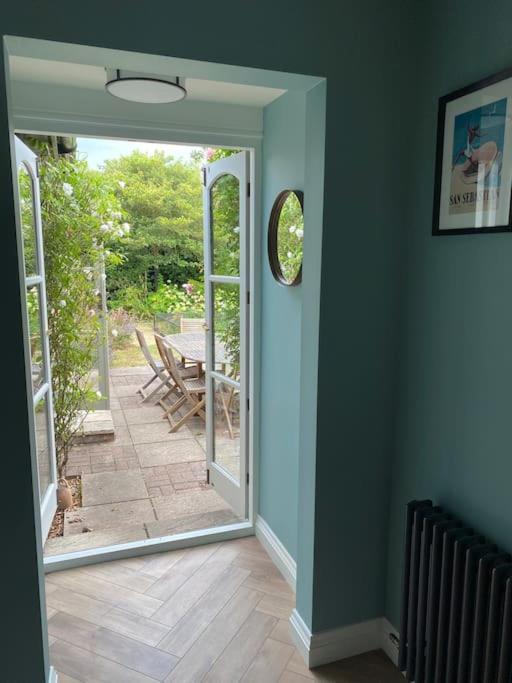 Lovely Quiet Cottage Sleeps 4 Adults, 4 Children, Dog Friendly Клей-некст-зе-Си Экстерьер фото